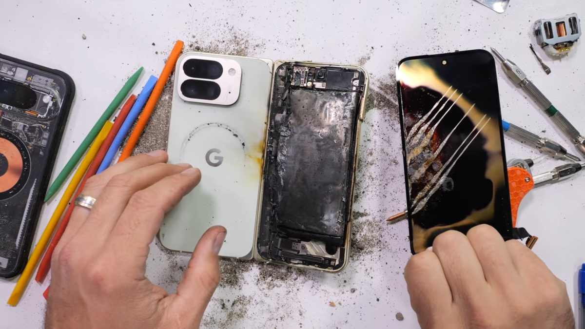 Pixel 10 Pro Fold провалился при тесте на прочность