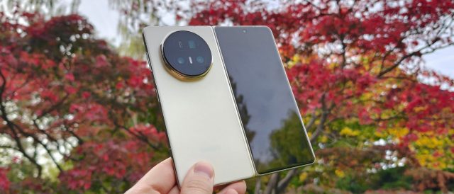 01_The Honor Magic V5 put a spell on me - heres my in-depth review of the worlds th Я пользовался Honor Magic V5 неделю, и он меня околдовал