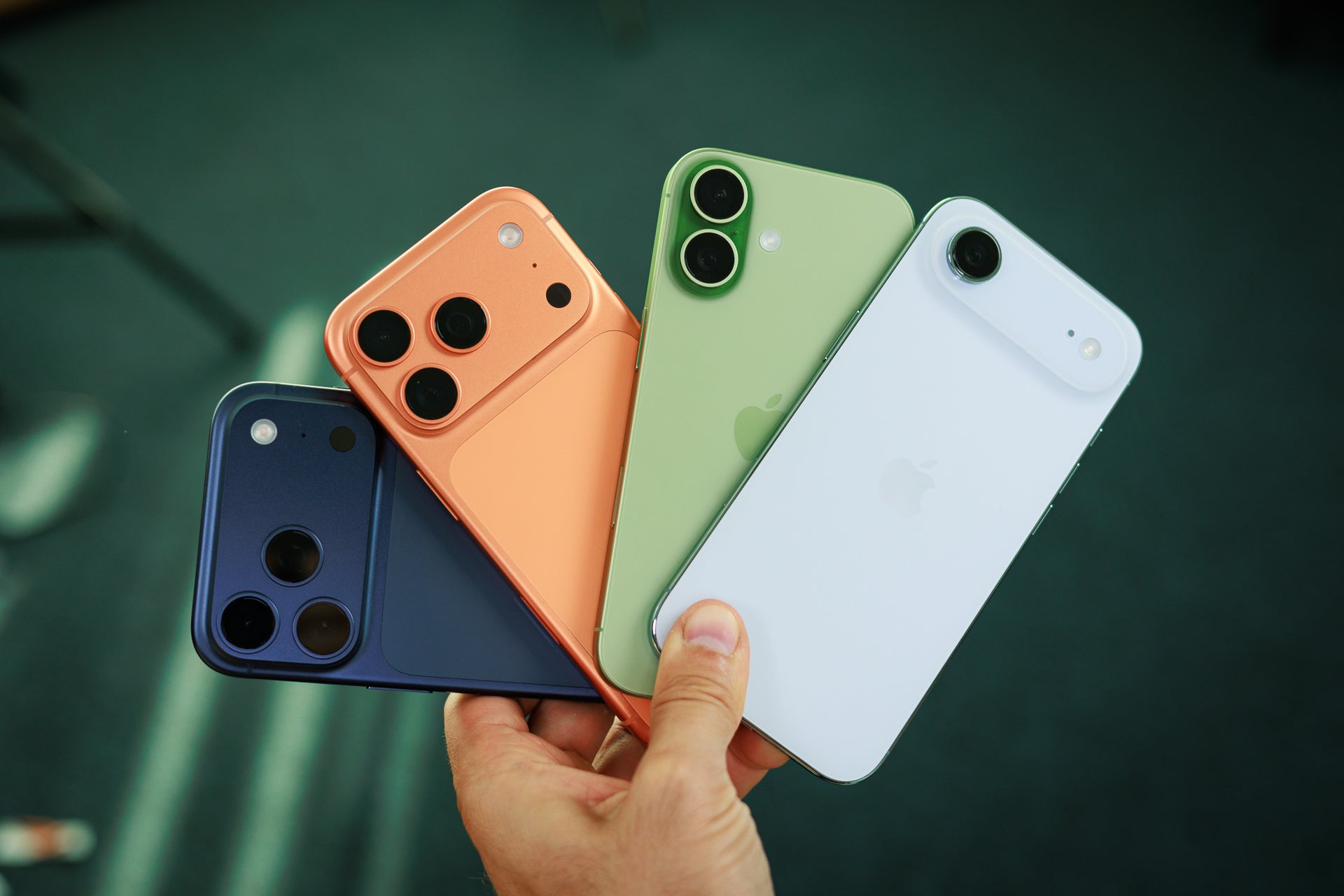 iPhone 18 может стать козырем Маска в переговорах с Apple картинка Смартфон iPhone 18 Pro получает спутниковую связь 5G