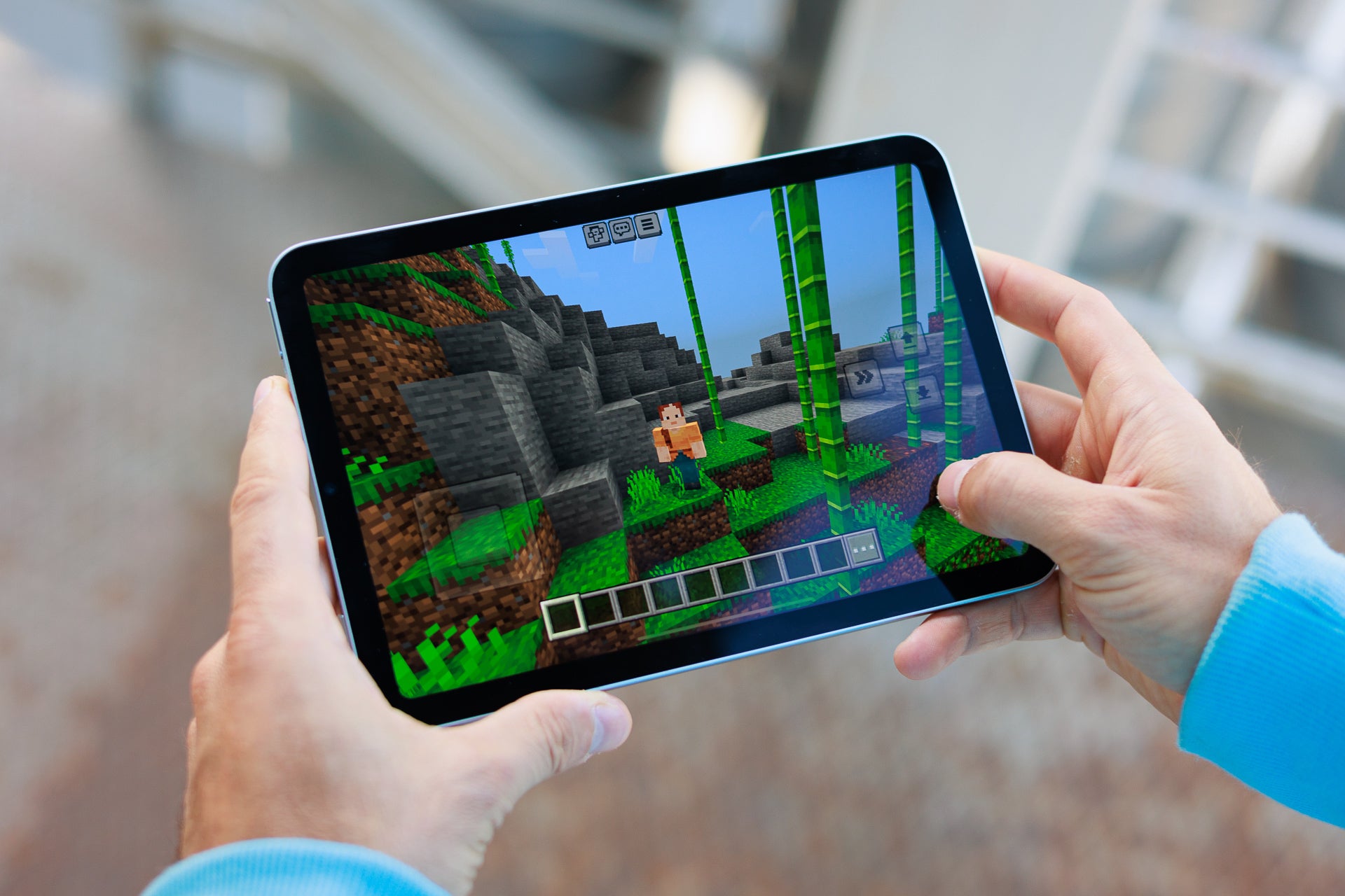 Планшет iPad Mini и ноутбук MacBook Air получат OLED