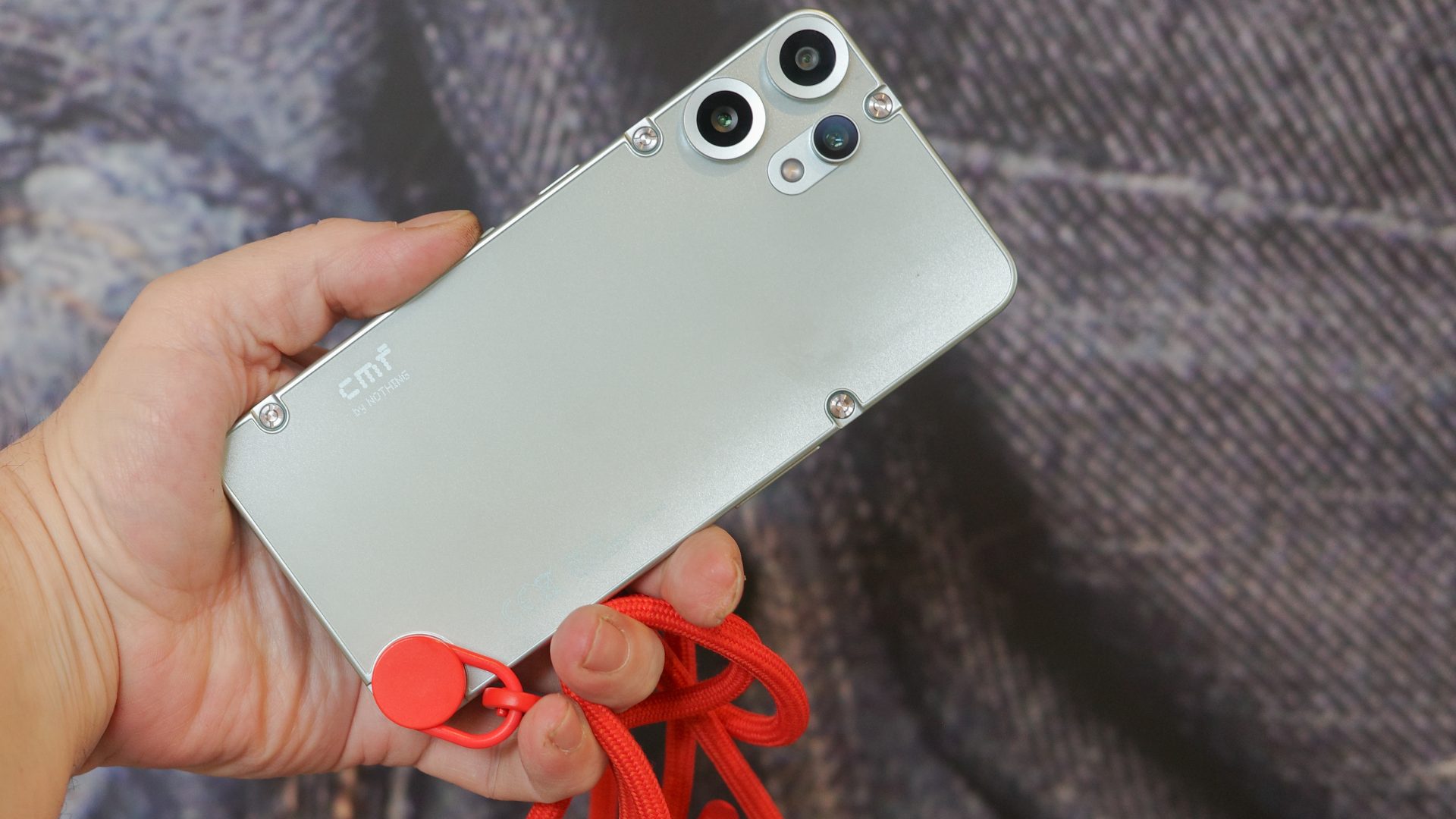 Nothing Phone 3a Lite: первые утечки и два цвета