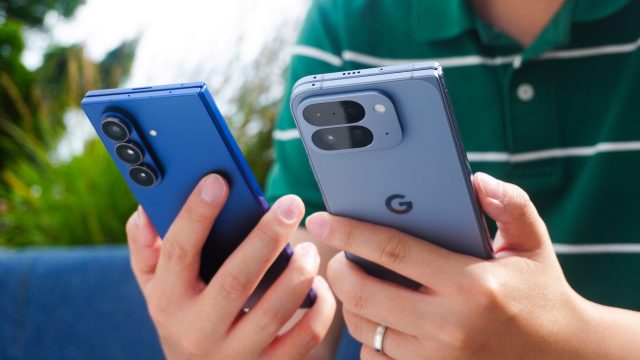 Galaxy Z Fold 7 против Pixel 10 Pro Fold: какой из них выбрать?