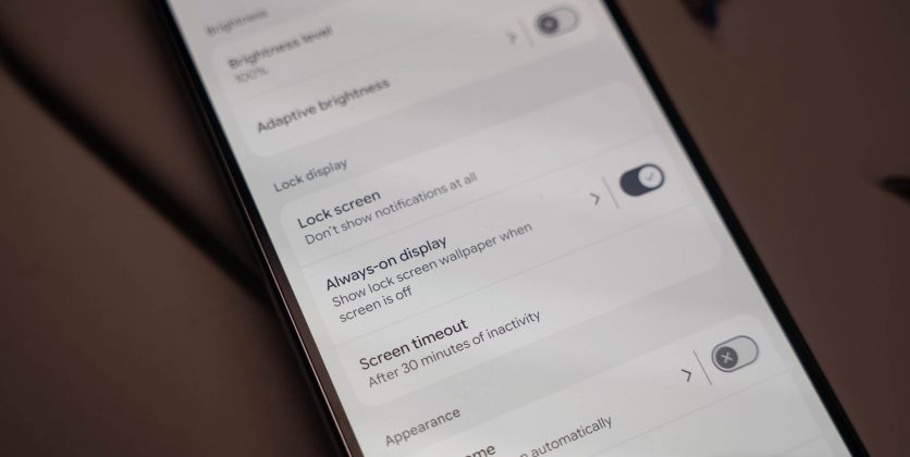 Функция Android смартфона Pixel для батареи с AOD