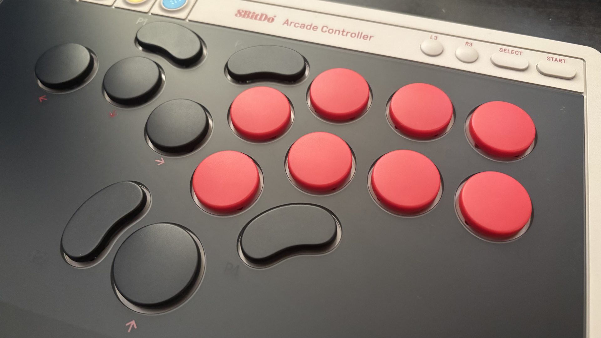 Обзор 8BitDo Arcade Controller — для новичков в файтингах