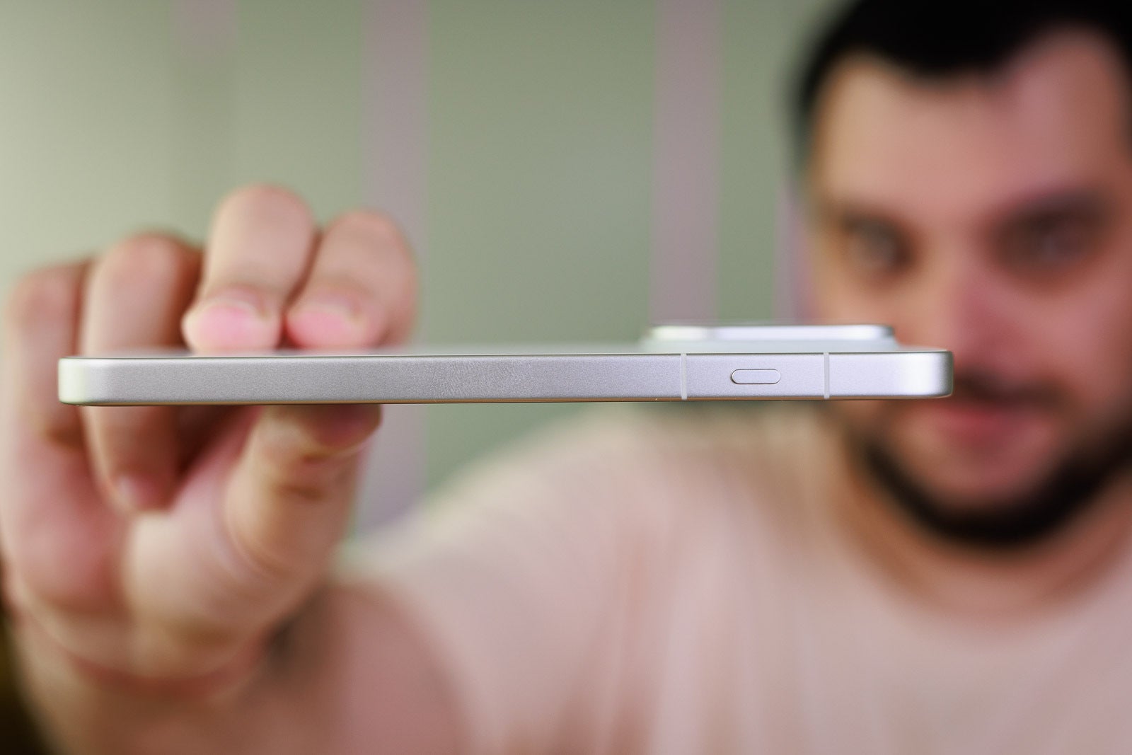 Обзор Oppo Find X9 Pro: самый необычный флагман — во всех смыслах картинка Обзор Oppo Find X9 Pro: самый необычный флагман — во всех смыслах