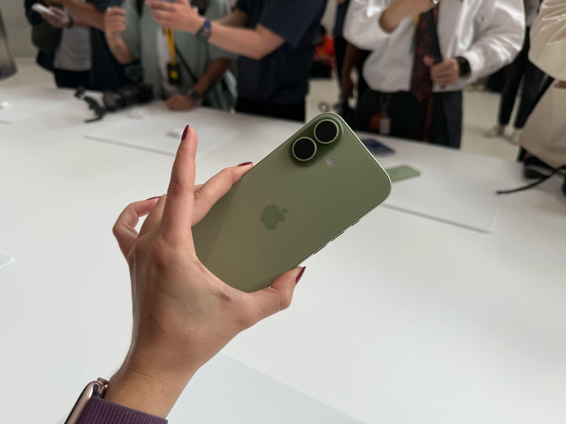 Сравнение iPhone 17, iPhone 17 Pro и iPhone 17 Pro Max