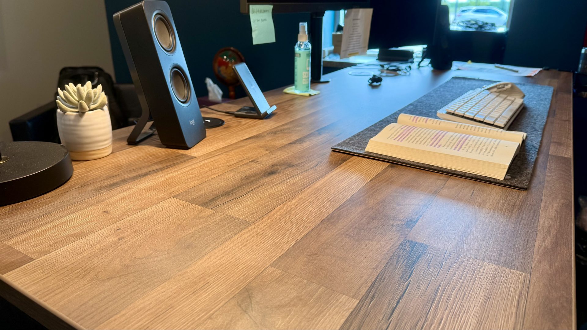 Обзор Uplift V3 — регулируемый стол с лучшей стабильностью картинка Uplift V3