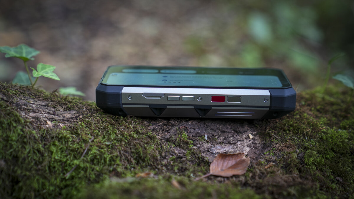 Обзор 8849 Hike — защищённый смартфон с мощным фонарём