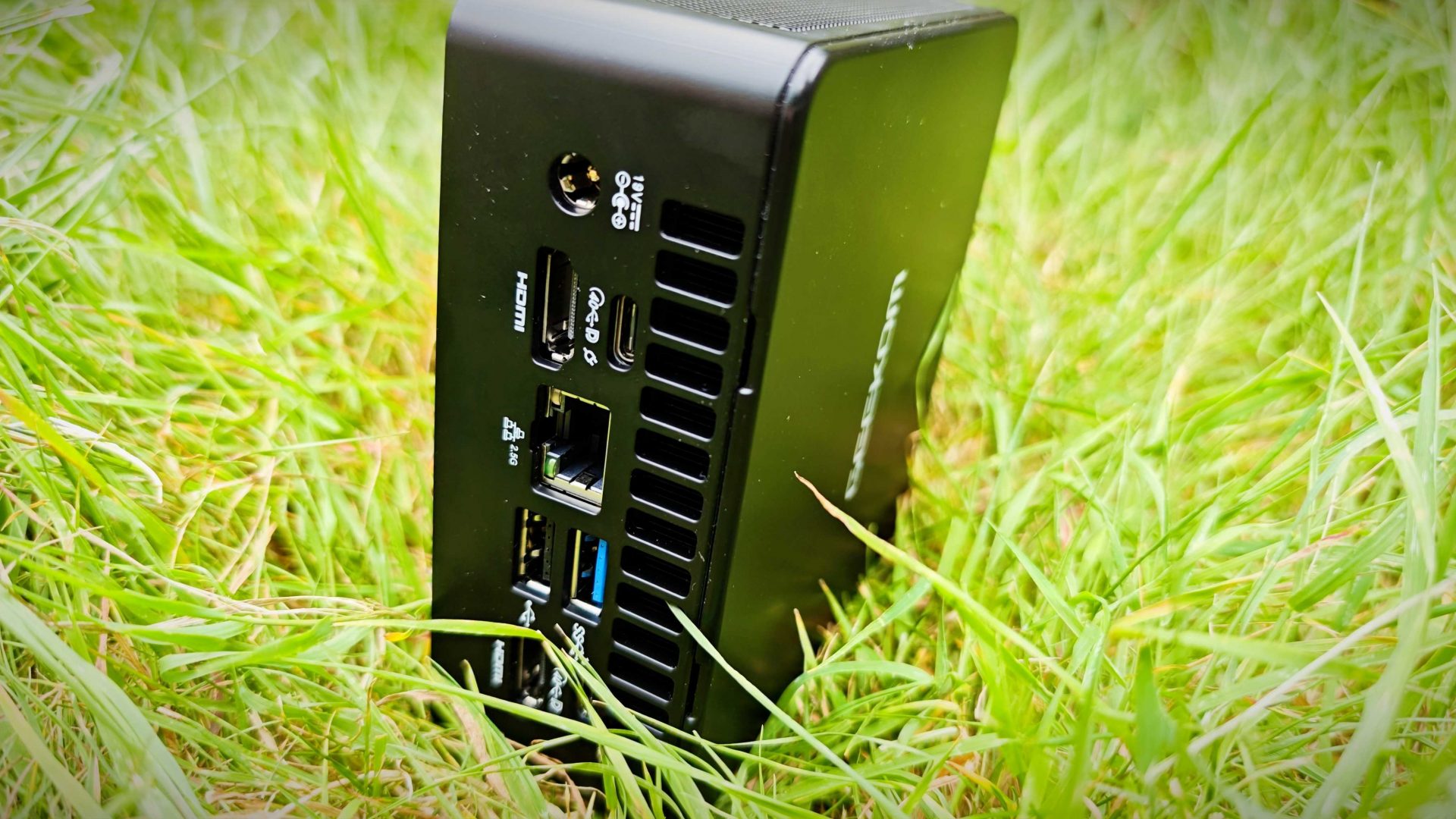 Обзор Geekom IT15 — мини-ПК с топовой производительностью картинка Geekom IT15