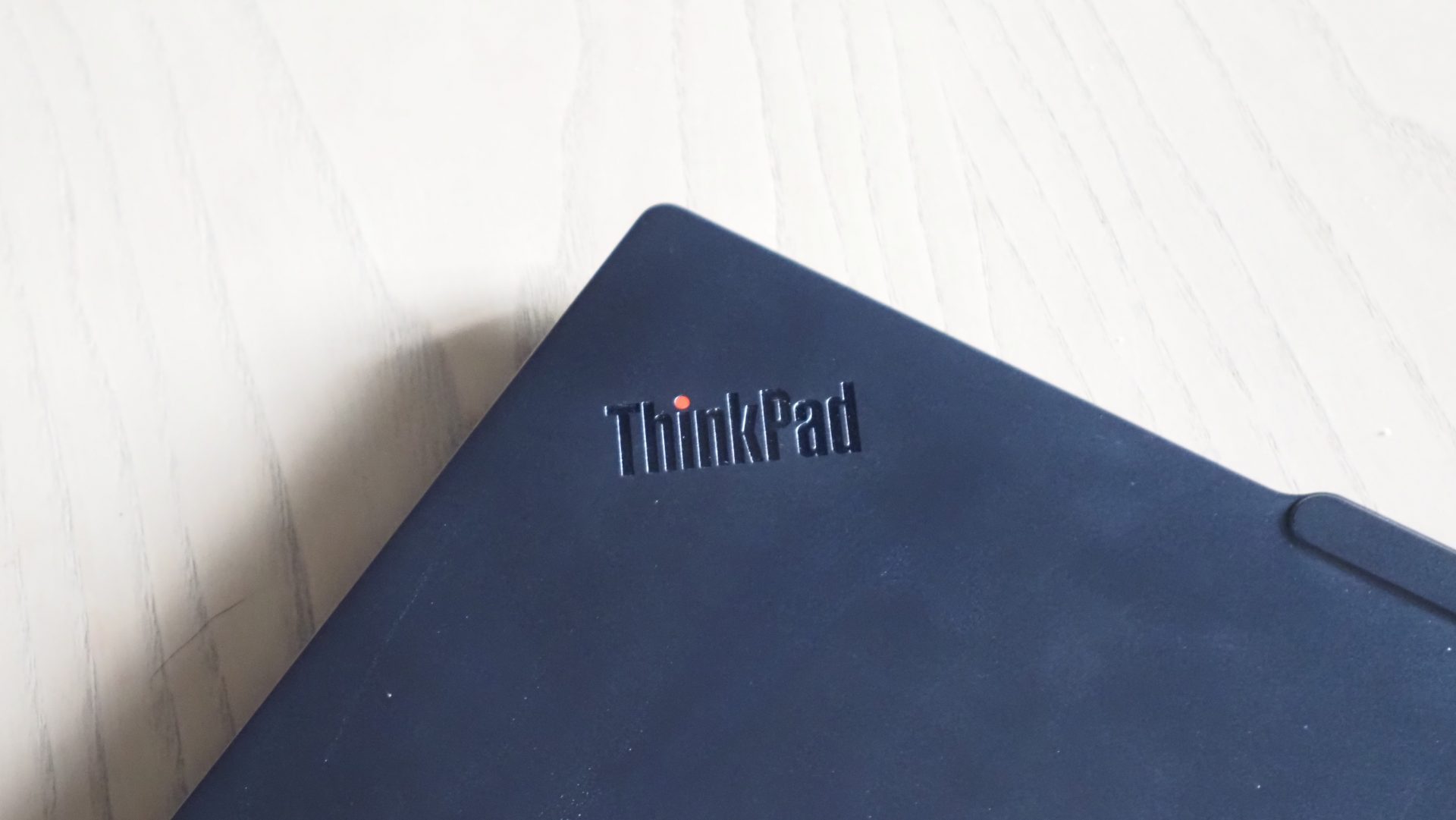 Lenovo ThinkPad X9 Aura Edition