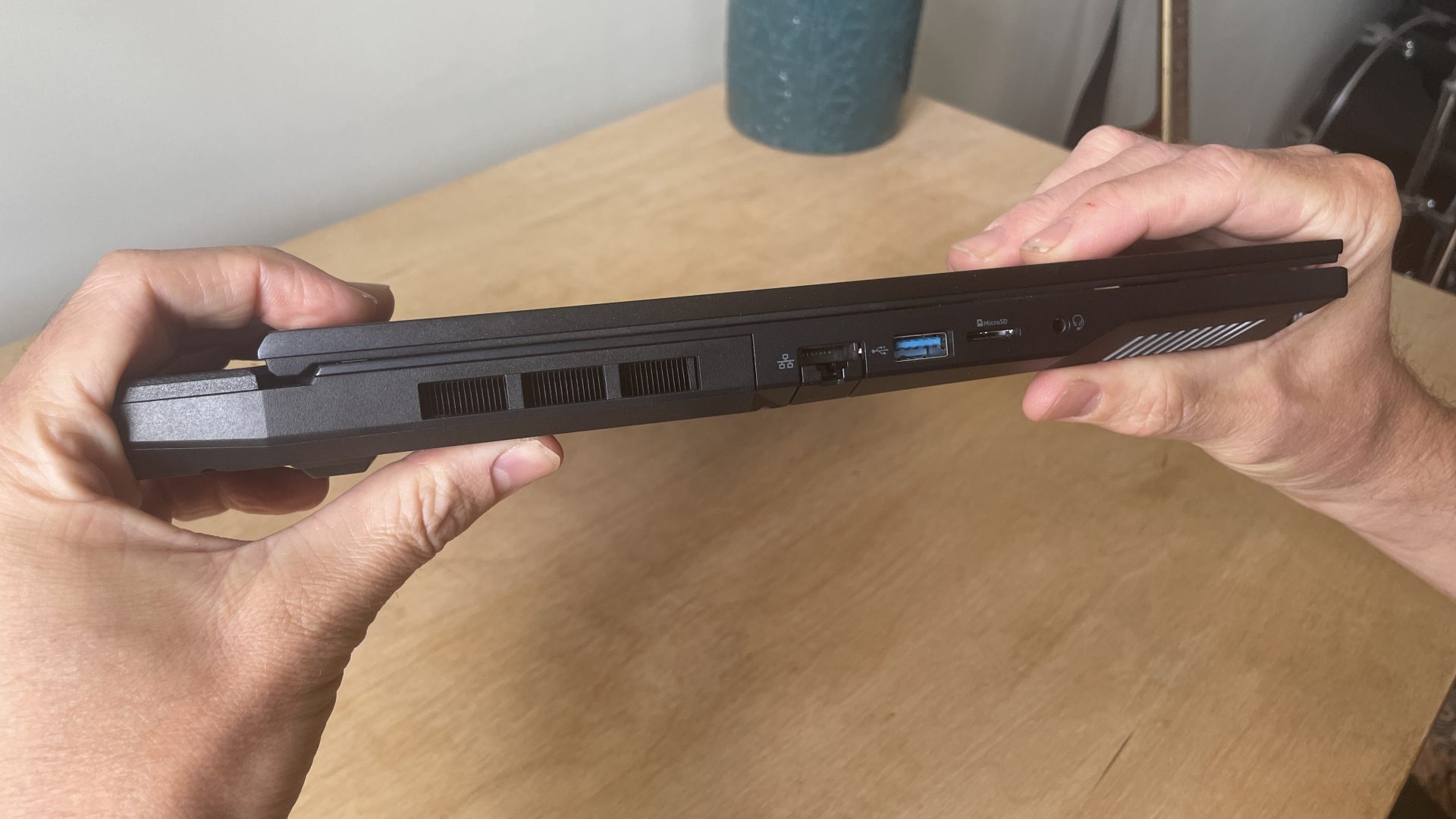 Обзор Acer Predator Helios Neo 16 AI — мощь для креатива