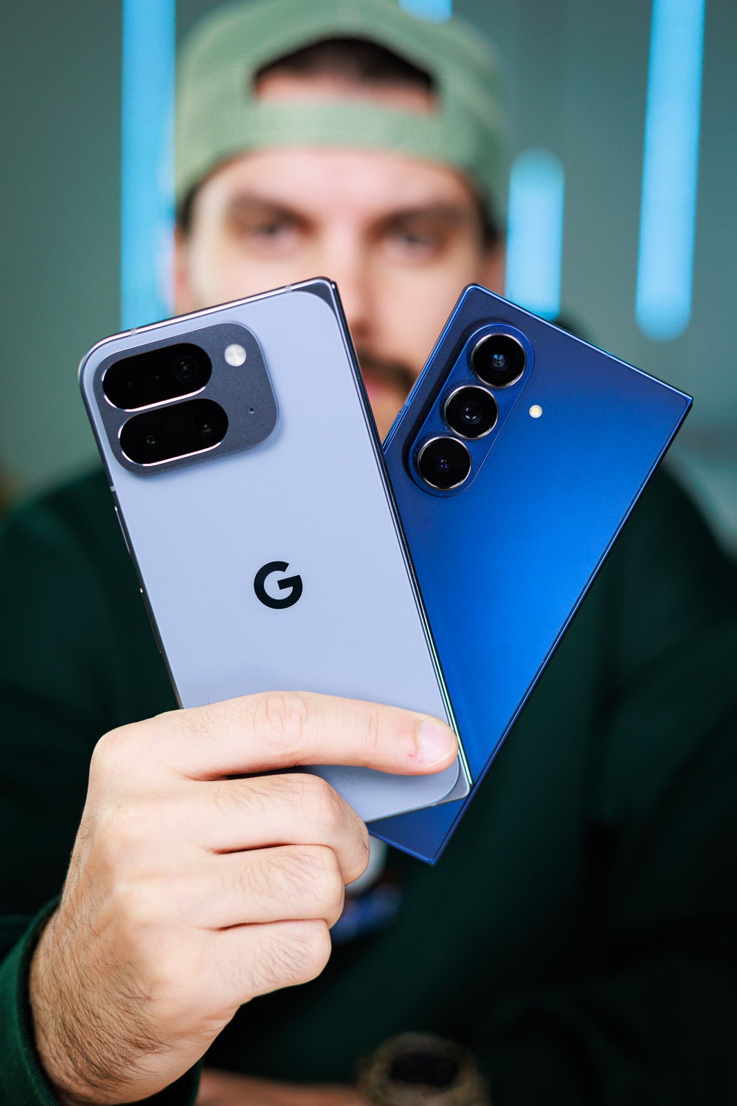 Galaxy Z Fold 7 против Pixel 10 Pro Fold: победитель очевиден картинка Galaxy Z Fold 7 против Pixel 10 Pro Fold