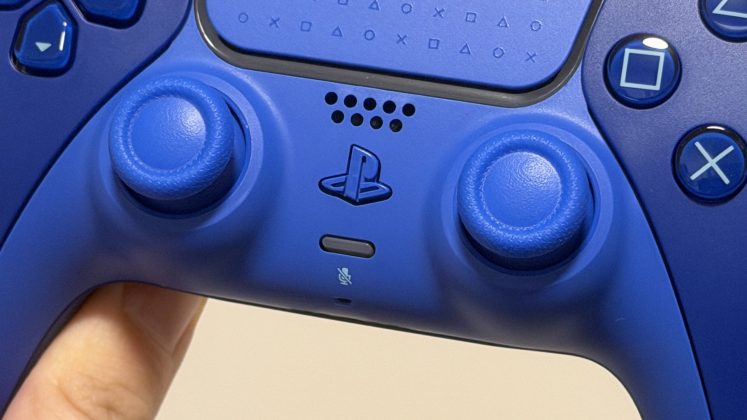 Контроллер DualSense Icon Blue: дерзкий и яркий