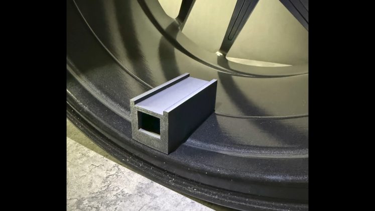 Core Ultra 9 285K: игровой ПК прямо в колесе Porsche