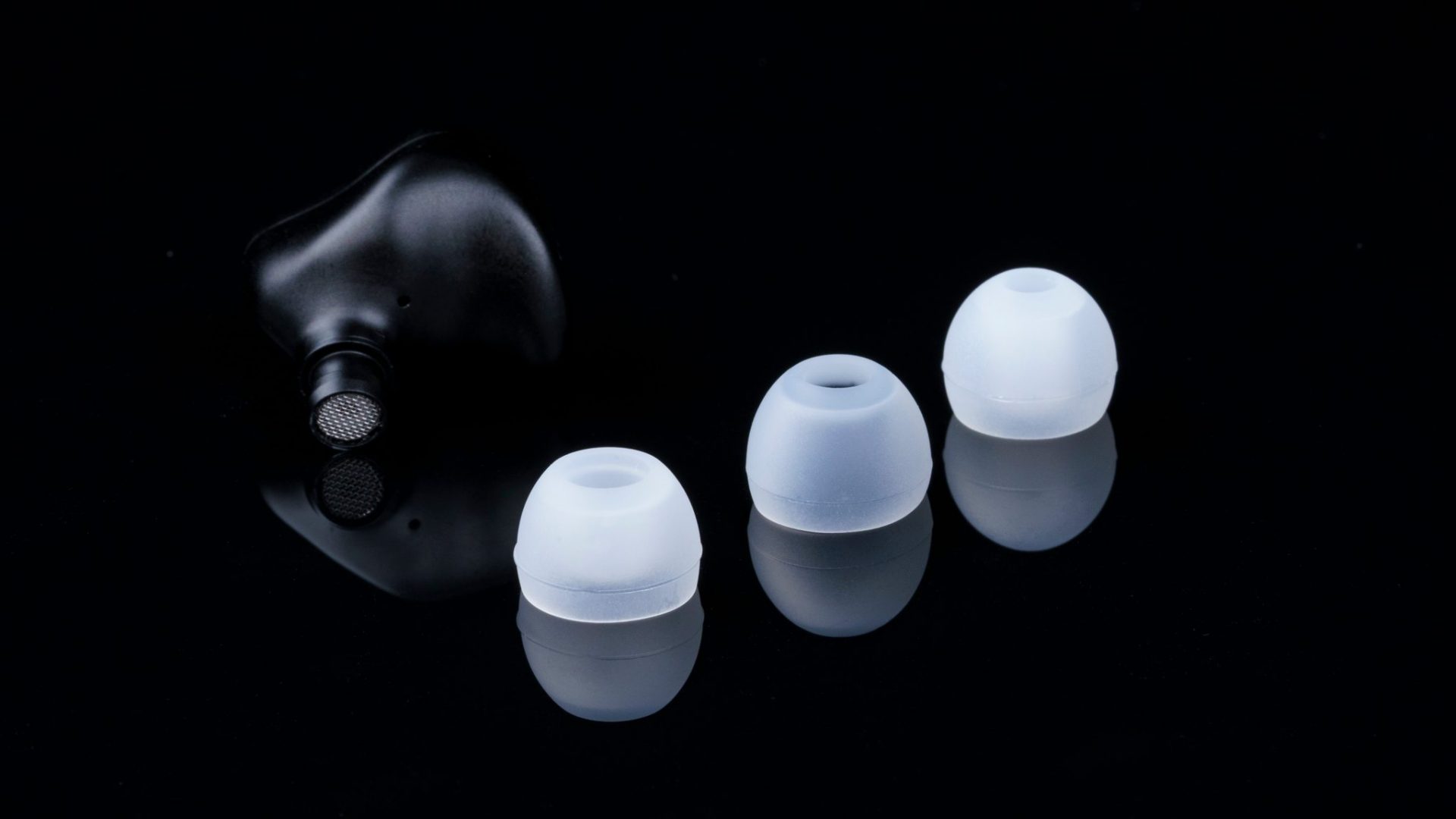 Fosi Audio IM4 выпускает первые наушники для аудиофилов — и они с открытой спинкой картинка Fosi Audio IM4: премиум-звук по цене обычных вкладышей