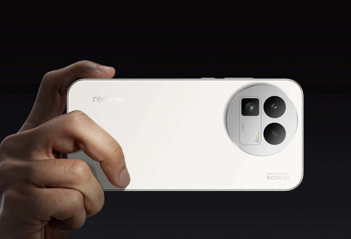 Realme GT8 вышел на рынок — топовый чип и камеры Ricoh удивят всех картинка Realme GT8: мощный Snapdragon и батарея 7000 мА·ч