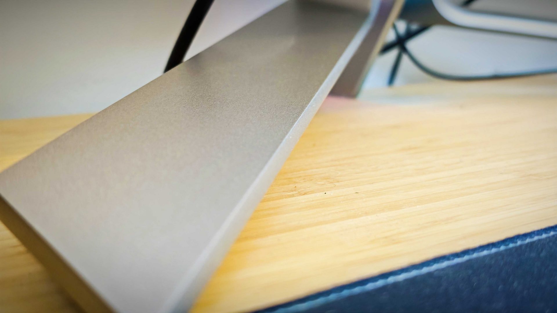 Обзор AOC AGON PD34: изогнутый OLED-монитор от Porsche картинка AOC AGON PD34