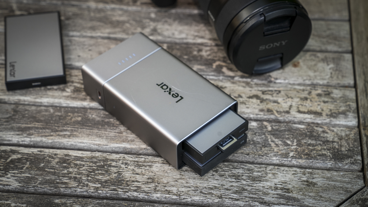 Обзор Lexar Workflow Go — модульная док-станция в поле картинка Lexar Workflow Go