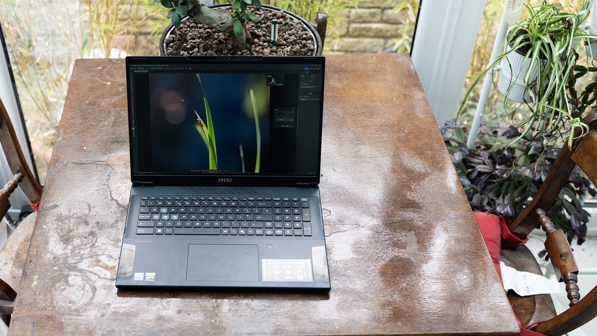 MSI Stealth 18 HX AI