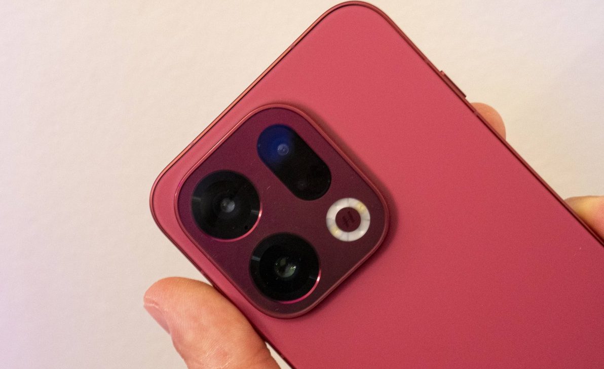 Oppo Find X9 впервые представлен: впечатления и детали картинка Oppo Find X9 сочетает премиум-дизайн и камеры