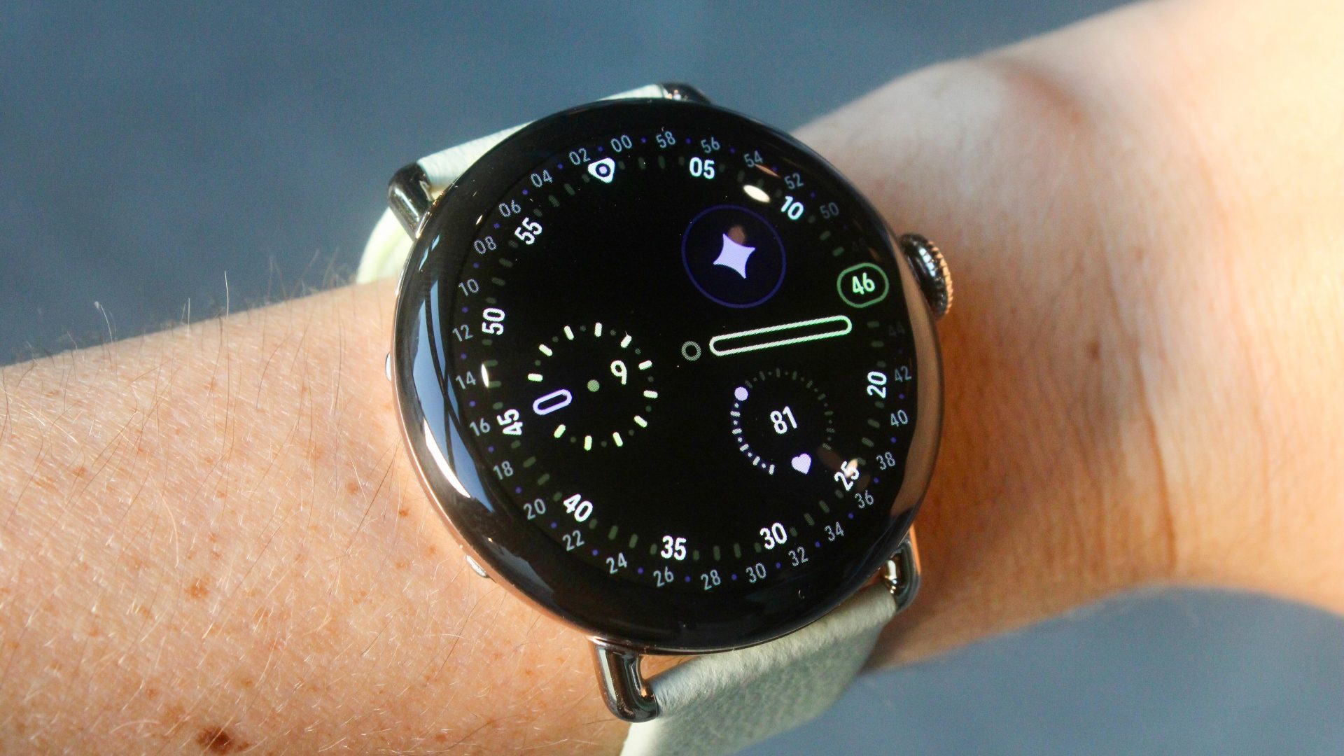 Apple Watch Series 11 против Pixel Watch 4