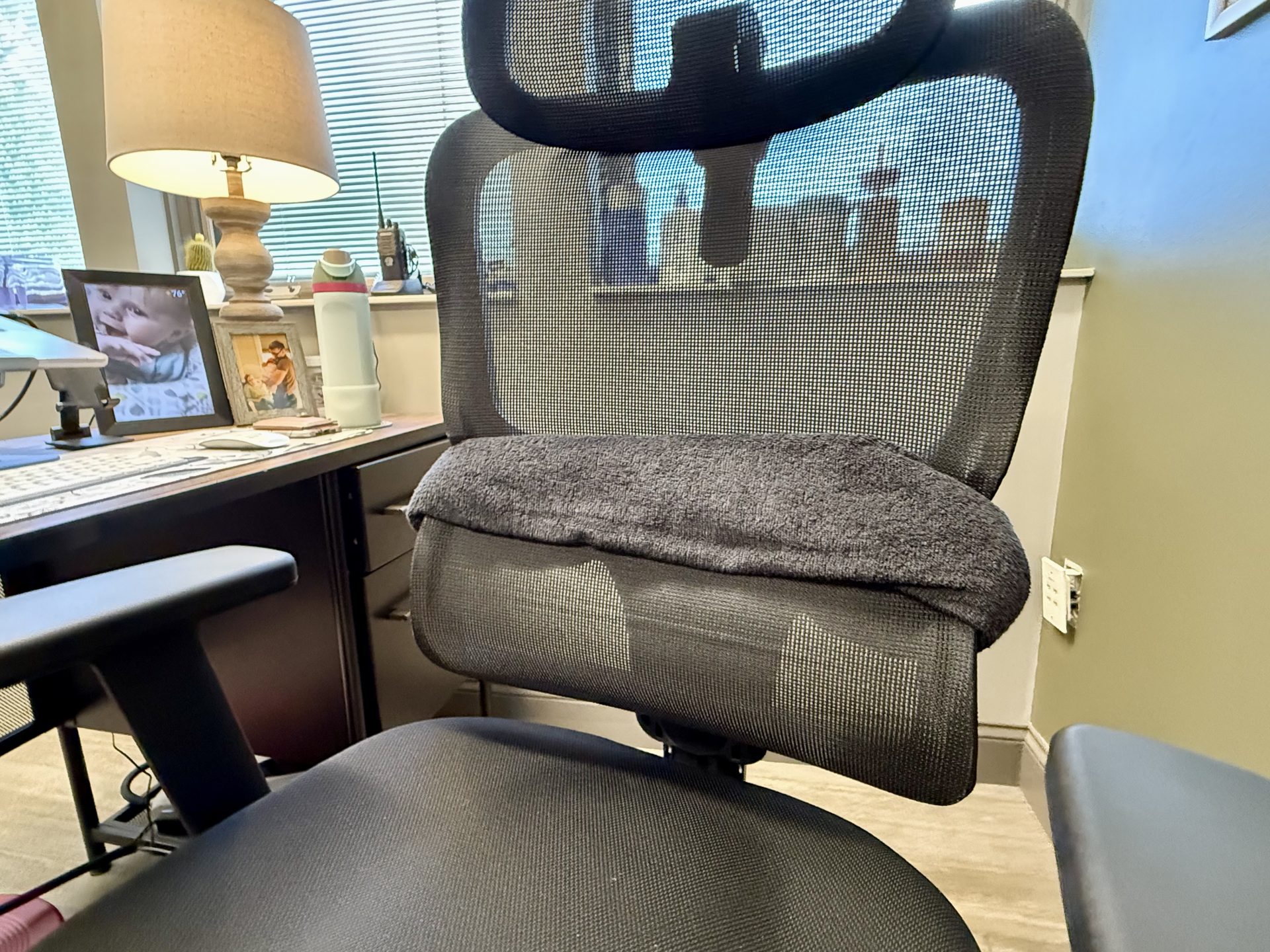 Обзор Sihoo M56C-V2 — комфортное бюджетное офисное кресло