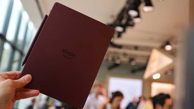 Amazon Kindle Scribe Colorsoft