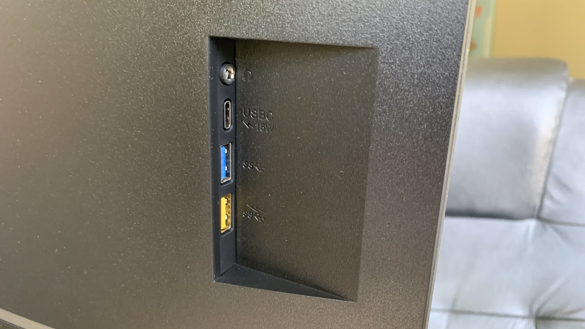 Обзор AOC Graphic Pro U32U3CV: монитор для креативщиков картинка AOC Graphic Pro U32U3CV