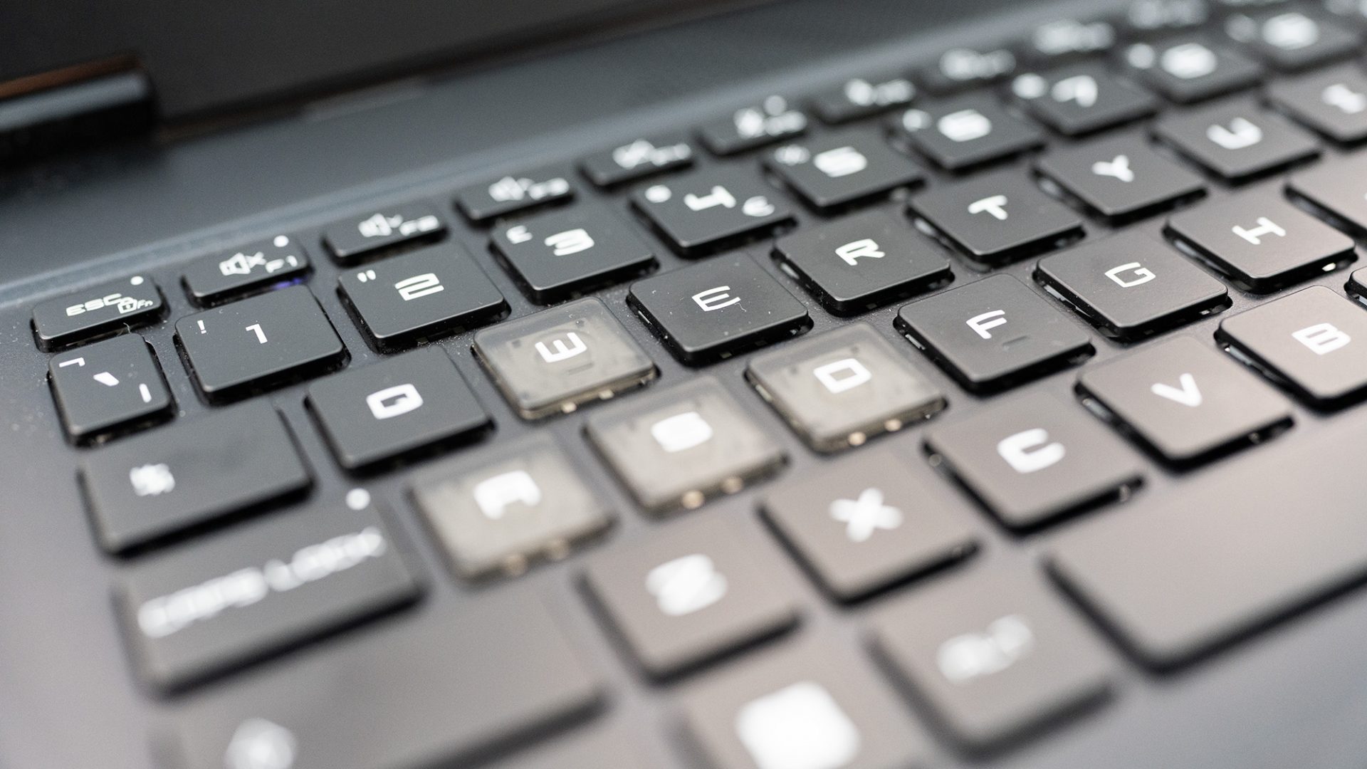 MSI Stealth 18 HX AI