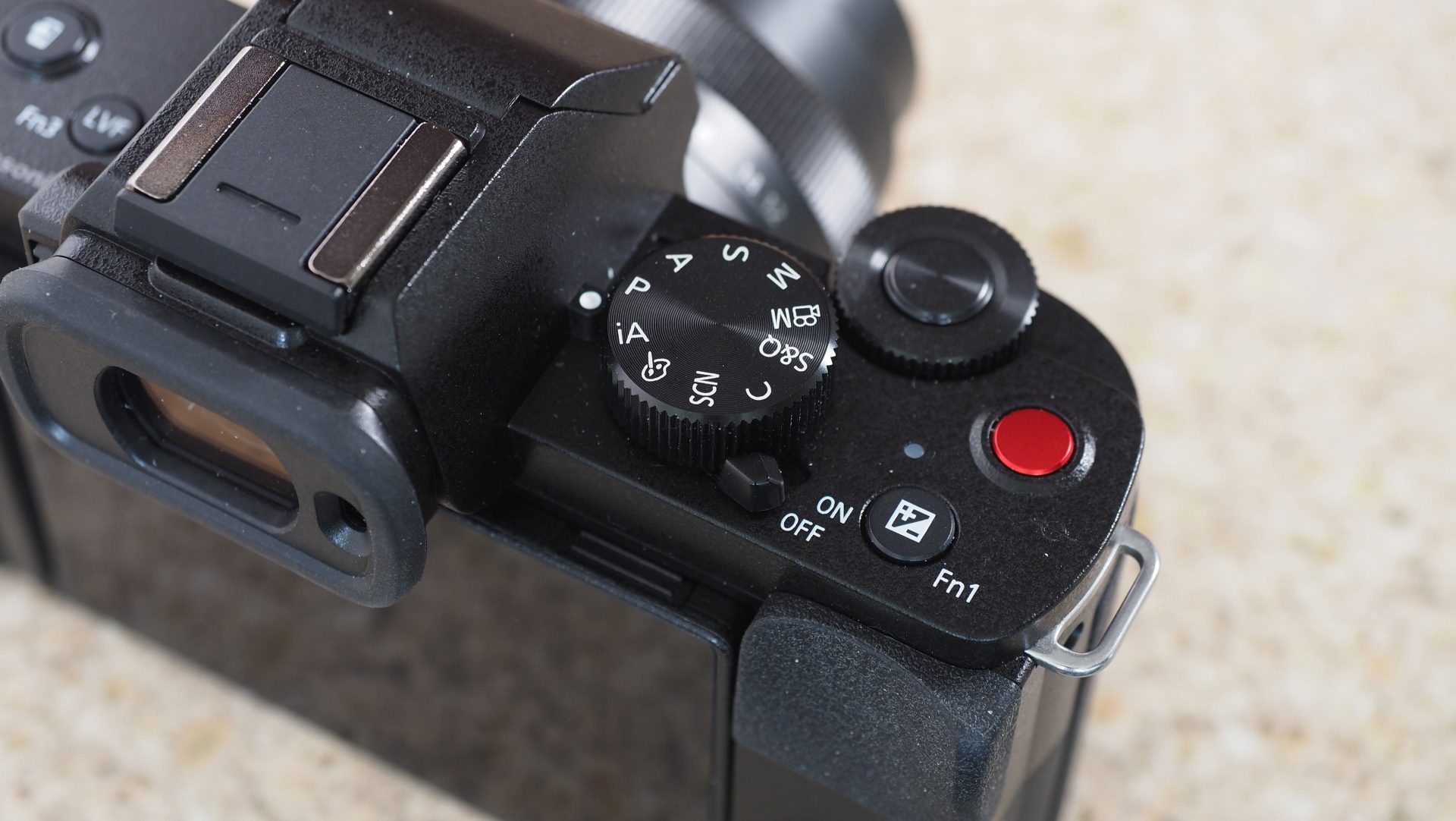 Panasonic Lumix G100D