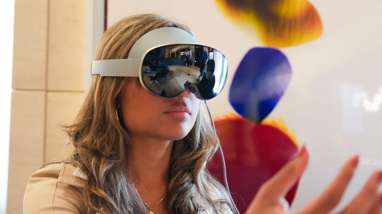 Обзор Samsung Galaxy XR: вот как эта гарнитура работает с умными очками