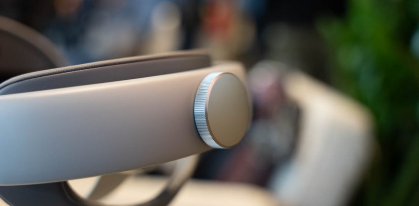 Гарнитура Galaxy XR с сенсорной панелью и аккумулятором