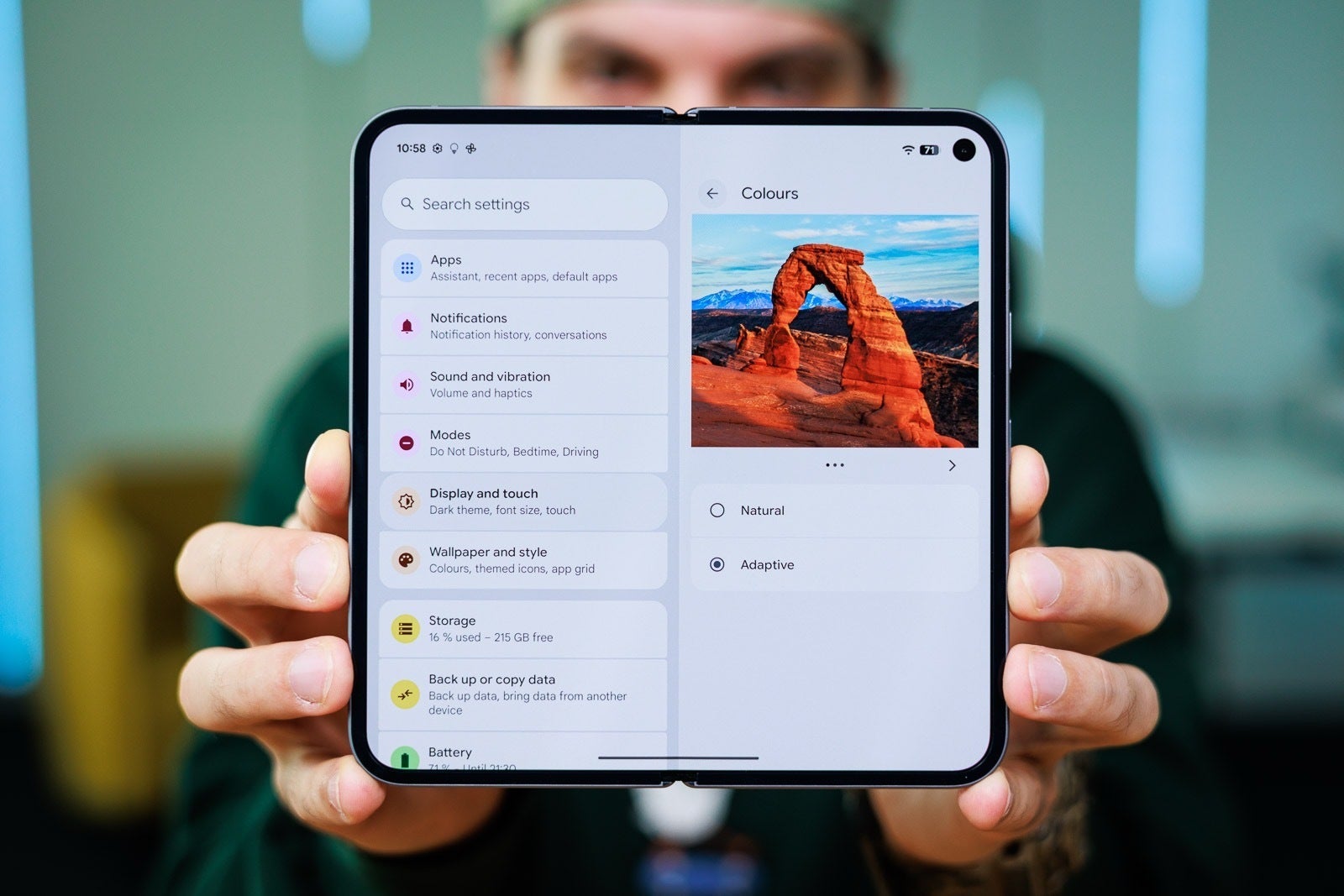 Обзор Pixel 10 Pro Fold: все недостатки складного телефона Google картинка Обзор Pixel 10 Pro Fold: 5 главных недостатков складного телефона Google