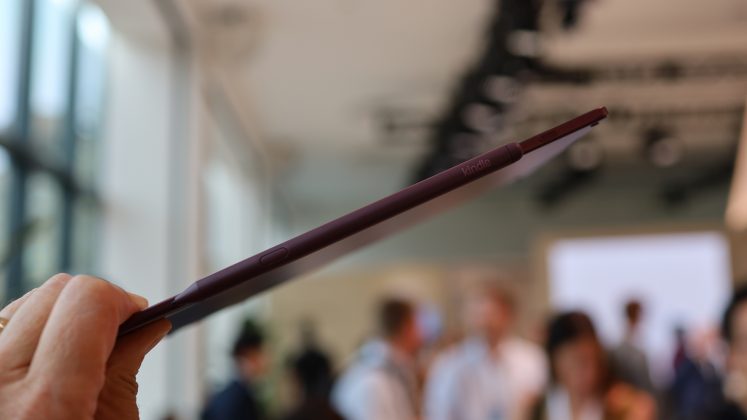 Amazon Kindle Scribe Colorsoft