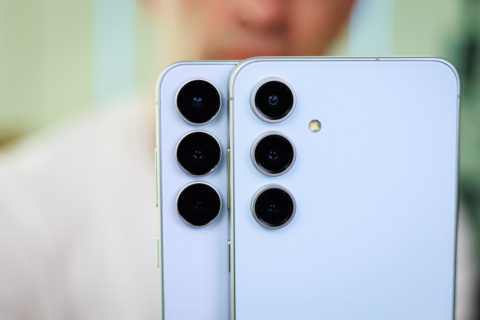 Galaxy S25 FE против Galaxy S24 FE