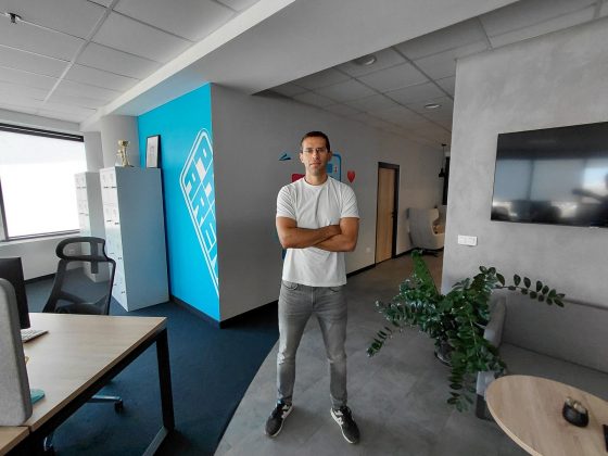 Galaxy S25 FE против Galaxy A36 5G: стоит ли переплачивать за Fan Edition?