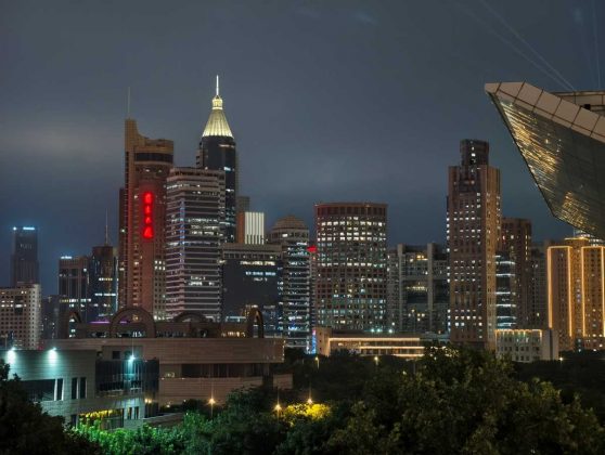 Обзор Vivo X300 Pro: лучший камерофон 2025 года?