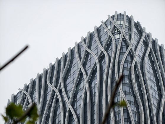 Тест vivo X300 Pro: комплект Photographer Kit в деле