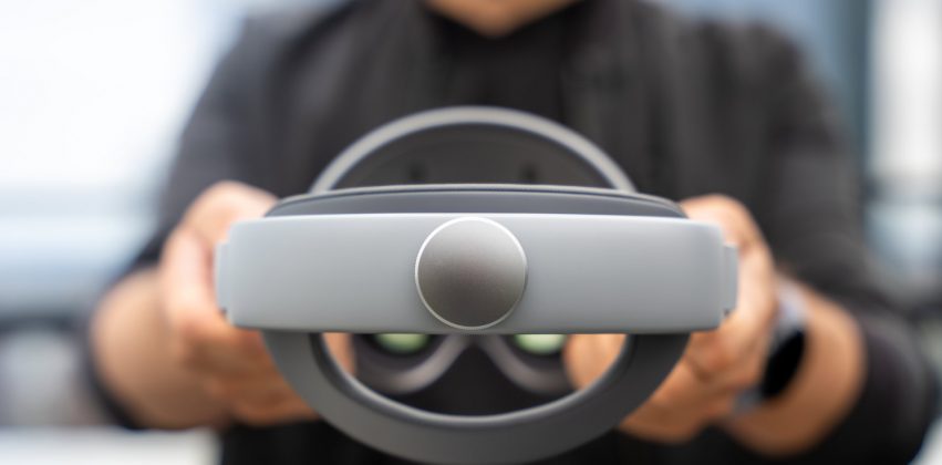 Гарнитура Galaxy XR с сенсорной панелью и аккумулятором