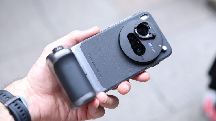 Vivo X300 Pro: флагман для настоящих фотографов