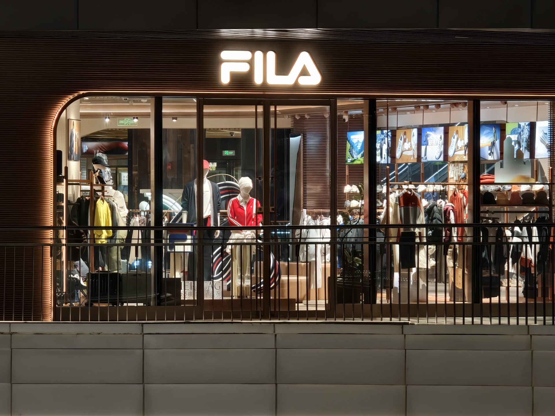 Обзор vivo X300 и vivo X300 Pro: удобные, красивые, компактные картинка vivo X300 и vivo X300 Pro