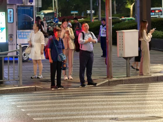 Тест vivo X300 Pro: комплект Photographer Kit в деле