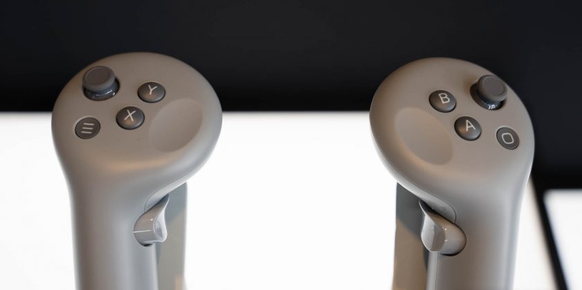 Гарнитура Galaxy XR с сенсорной панелью и аккумулятором