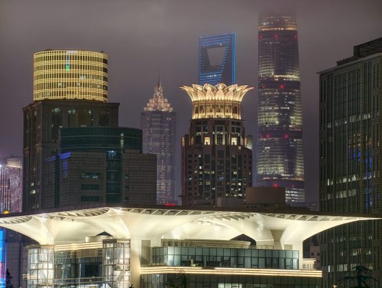 Тест vivo X300 Pro: комплект Photographer Kit в деле