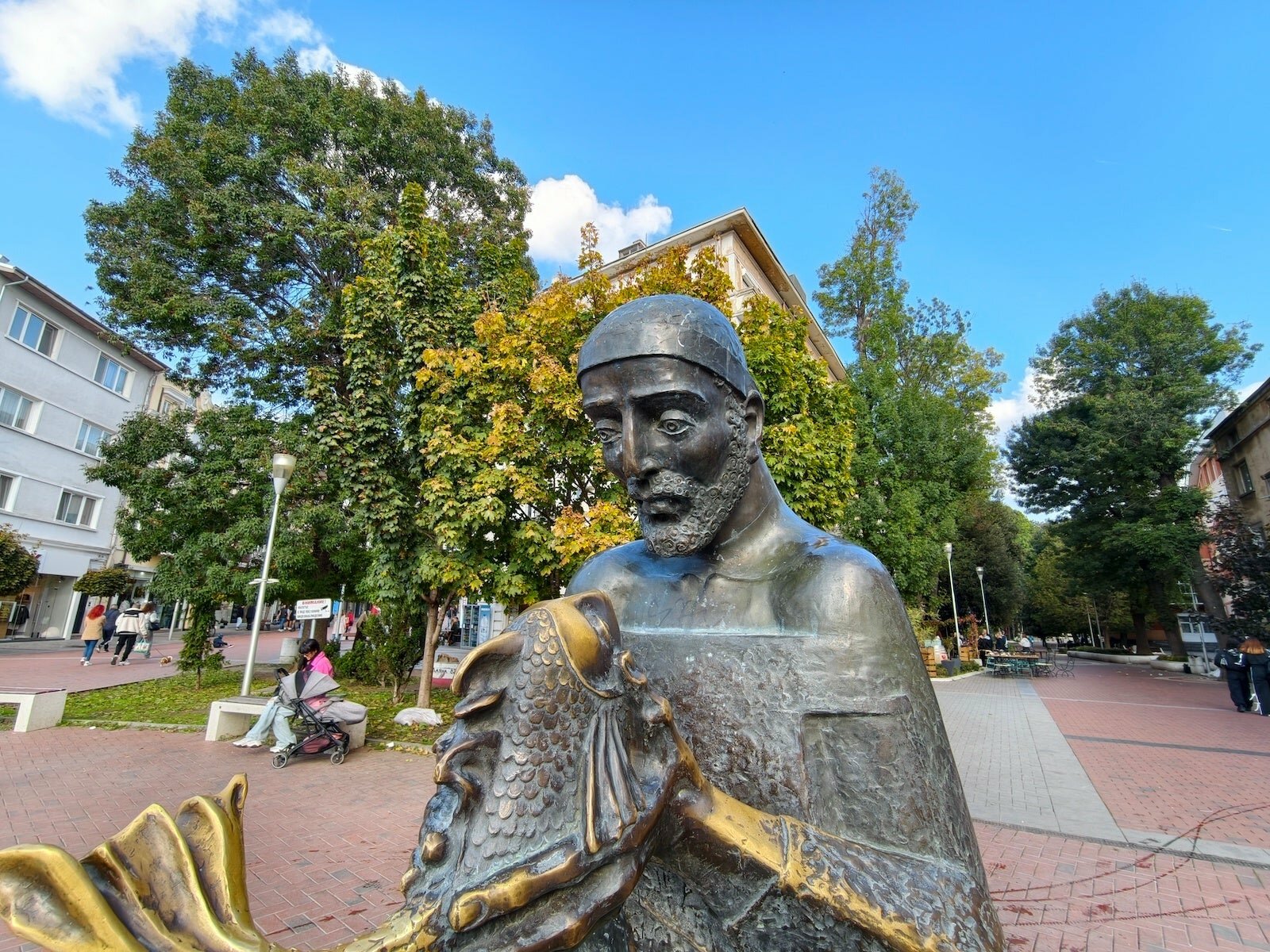 Vivo X300 Pro против Galaxy S25 Ultra: битва камер картинка Vivo X300 Pro против Galaxy S25 Ultra