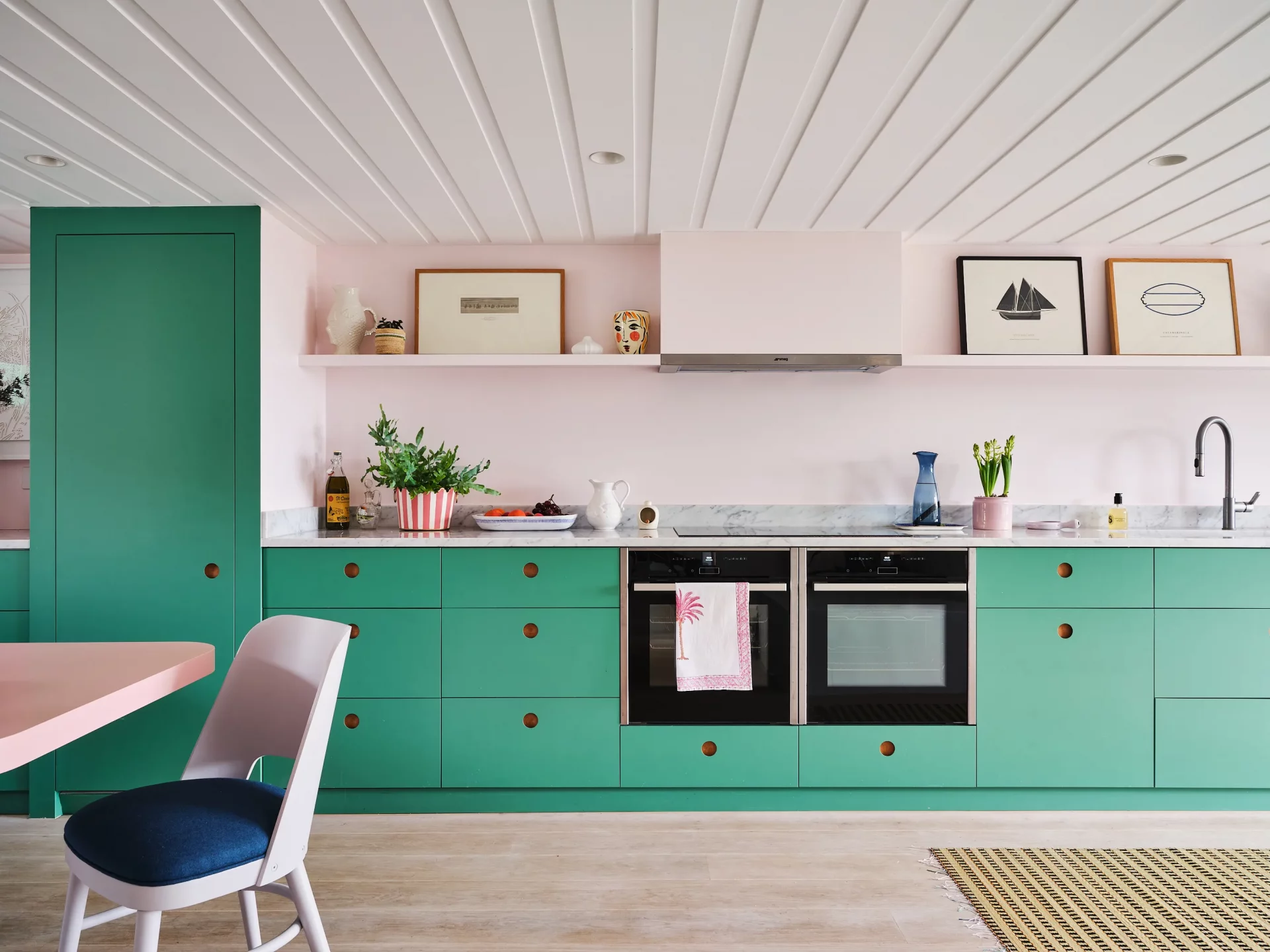 33 идеи современных кухонь, которые не захочется прятать за закрытыми дверями картинка 33 идеи современных кухонь, которые не захочется прятать за закрытыми дверями