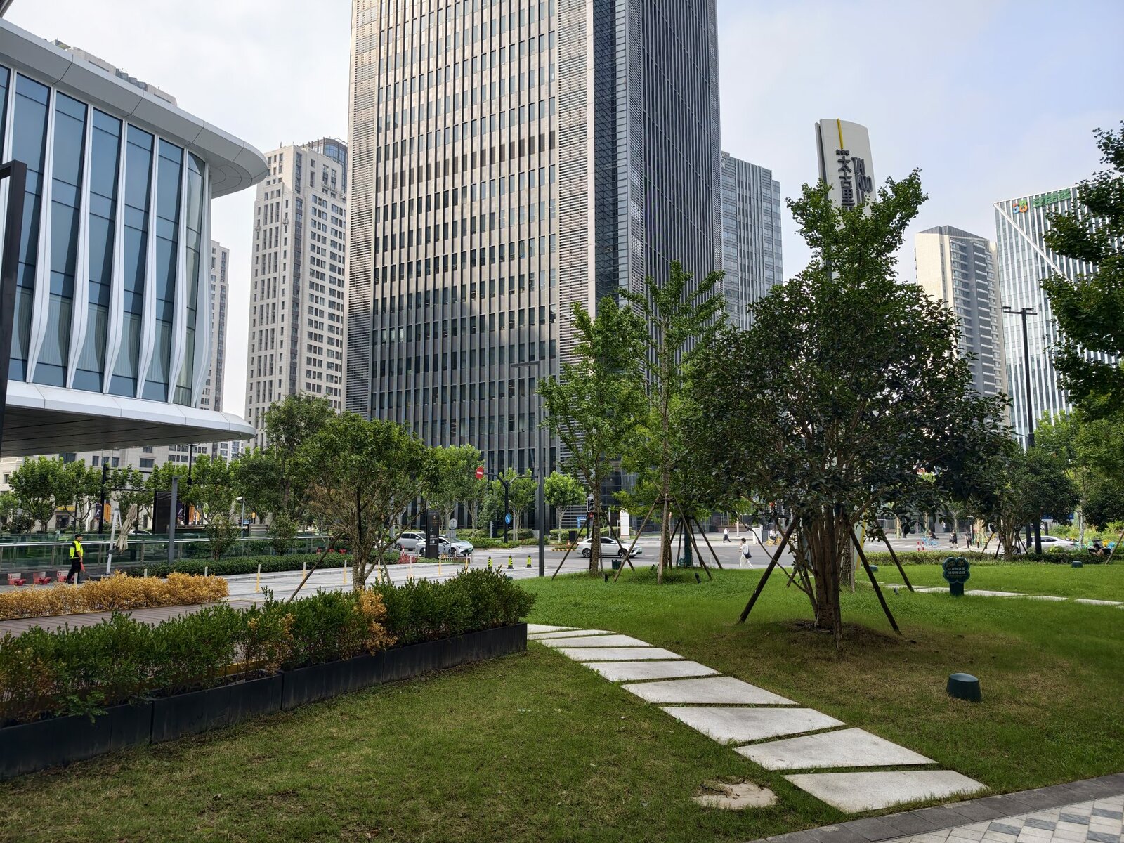 Обзор vivo X300 и vivo X300 Pro: удобные, красивые, компактные картинка vivo X300 и vivo X300 Pro