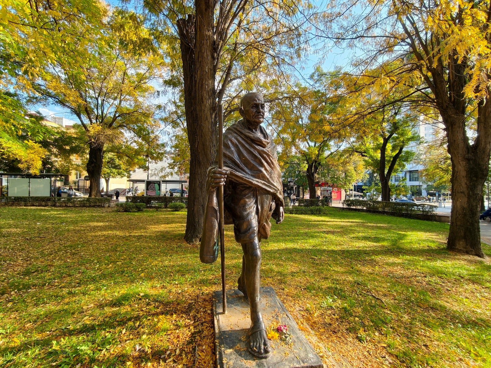 Vivo X300 Pro против Galaxy S25 Ultra: битва камер картинка Vivo X300 Pro против Galaxy S25 Ultra