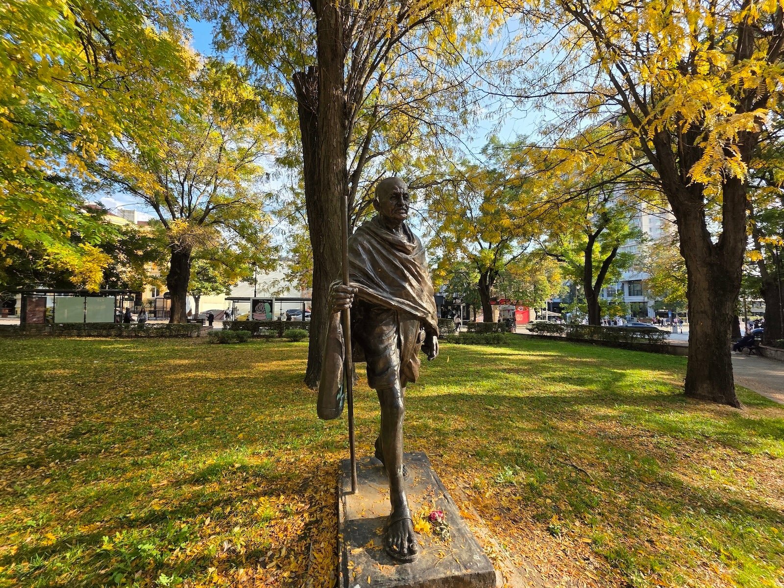 Vivo X300 Pro против Galaxy S25 Ultra: битва камер картинка Vivo X300 Pro против Galaxy S25 Ultra