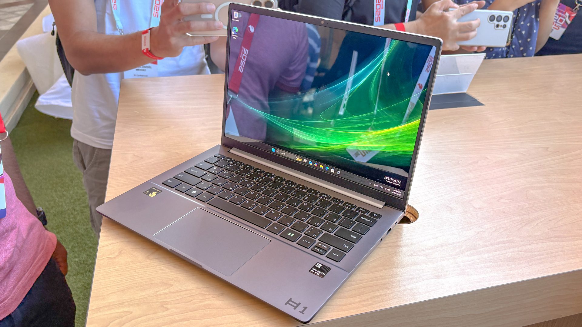 ИИ как личный помощник: представлен ноутбук Humain Horizon Pro